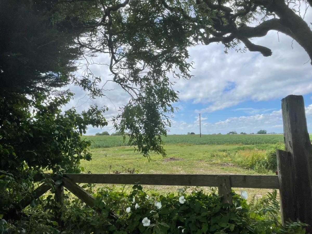 Luxury Glamping At The Riverside Hotel Skegness Bagian luar foto